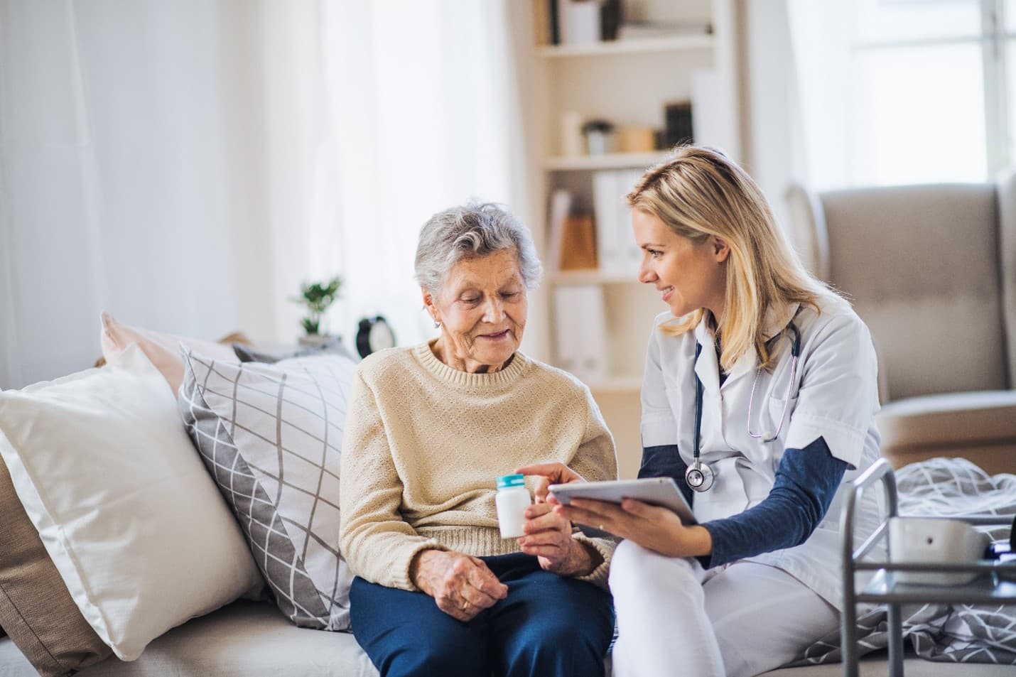 Professional nurse providing home healthcare
